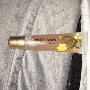 Victoria’s Secret Lip Gloss honey shine